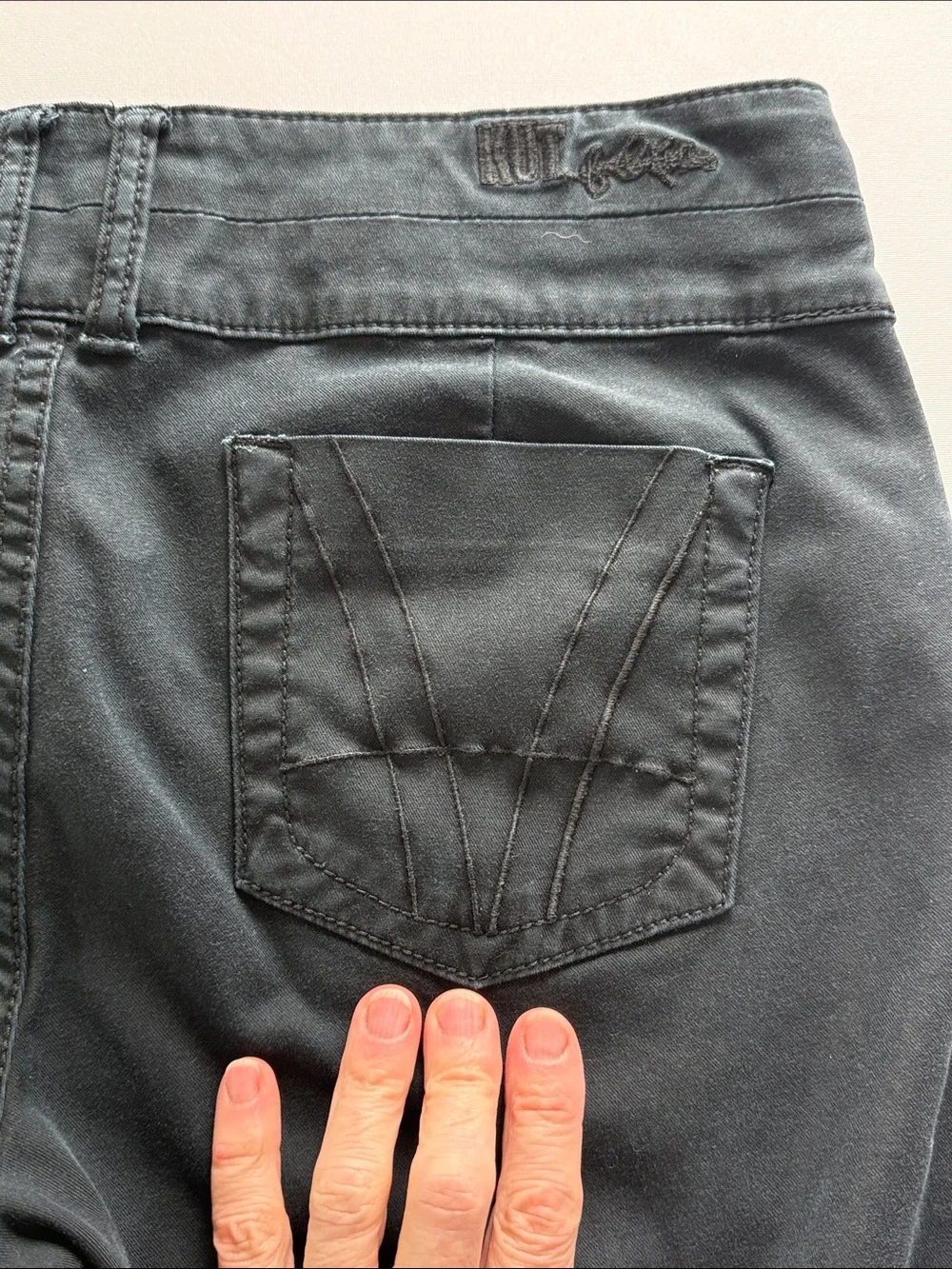 Kut from the Kloth Black Mid Rise Straight Leg Raw Hem Stretch Jeans Size 10
